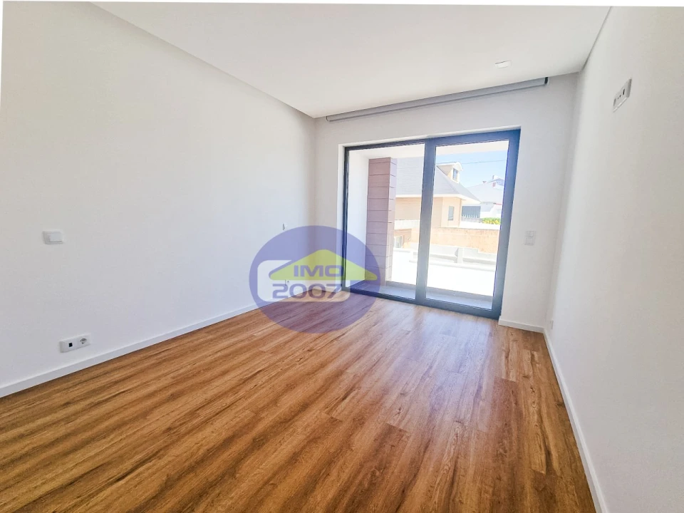 Moradia T4 para Venda em Canidelo Foto 16