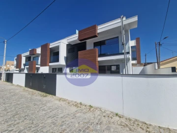 Moradia T4 para Venda em Canidelo
