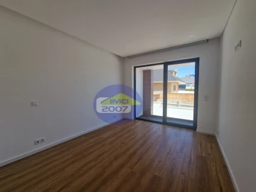Moradia T4 para Venda em Canidelo