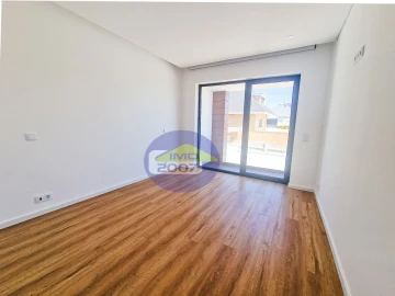 Moradia T4 para Venda em Canidelo