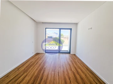 Moradia T4 para Venda em Canidelo