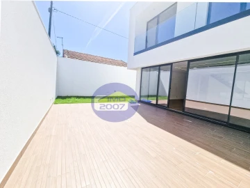 Moradia T4 para Venda em Canidelo