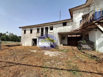 Moradia T3 para Venda em Argoncilhe