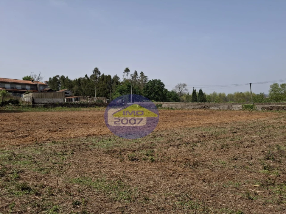 Terreno para Venda em Argoncilhe Foto 3