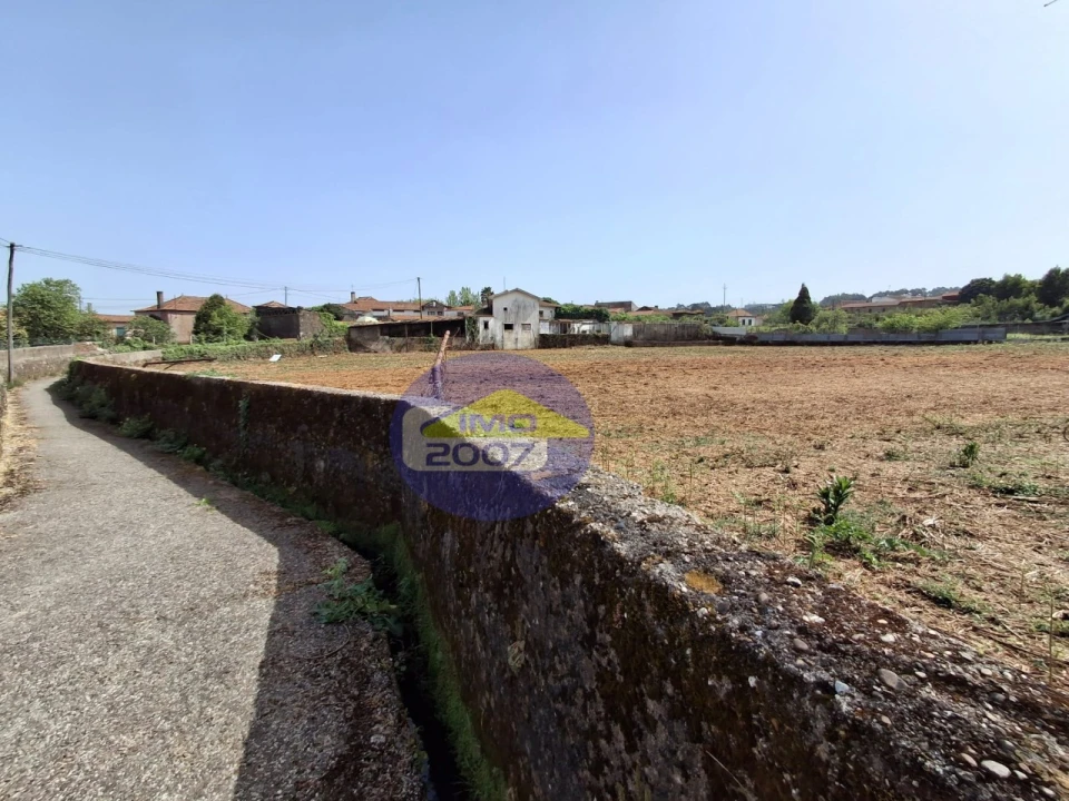 Terreno para Venda em Argoncilhe Foto 9