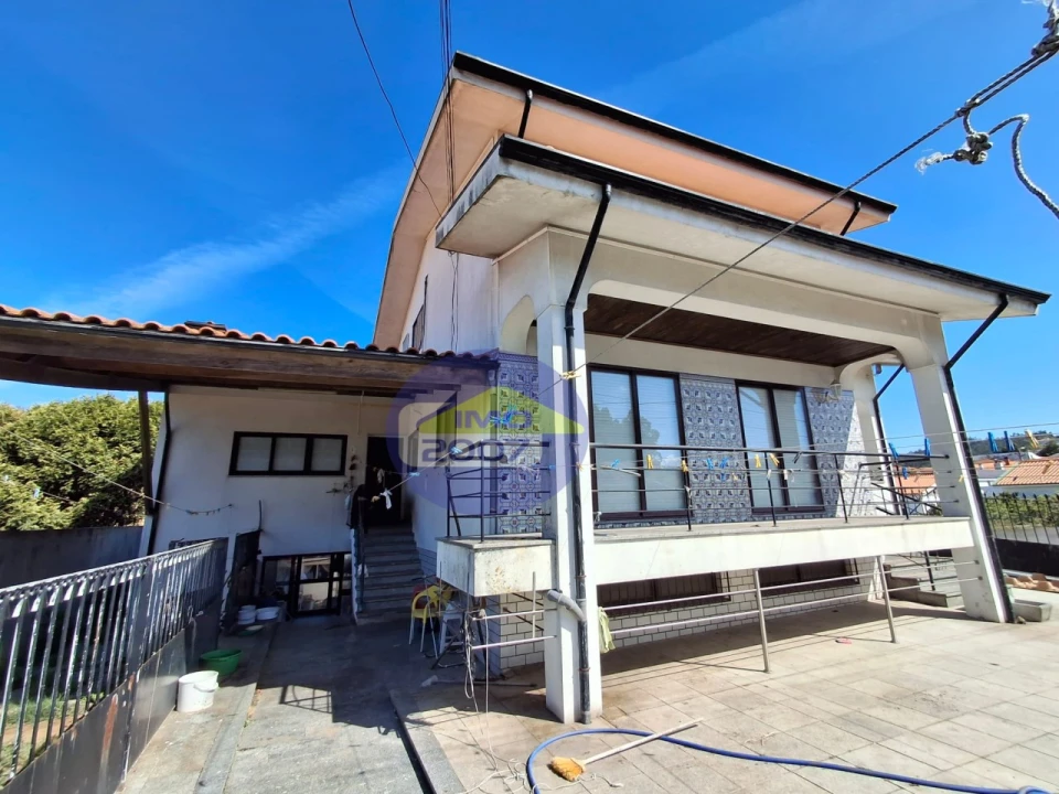 Moradia T3 para Venda em Mozelos Foto 3