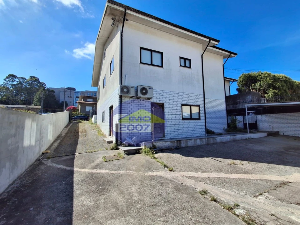 Moradia T3 para Venda em Mozelos Foto 5