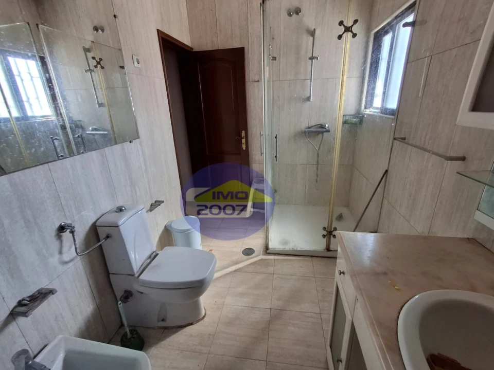 Moradia T3 para Venda em Mozelos Foto 15