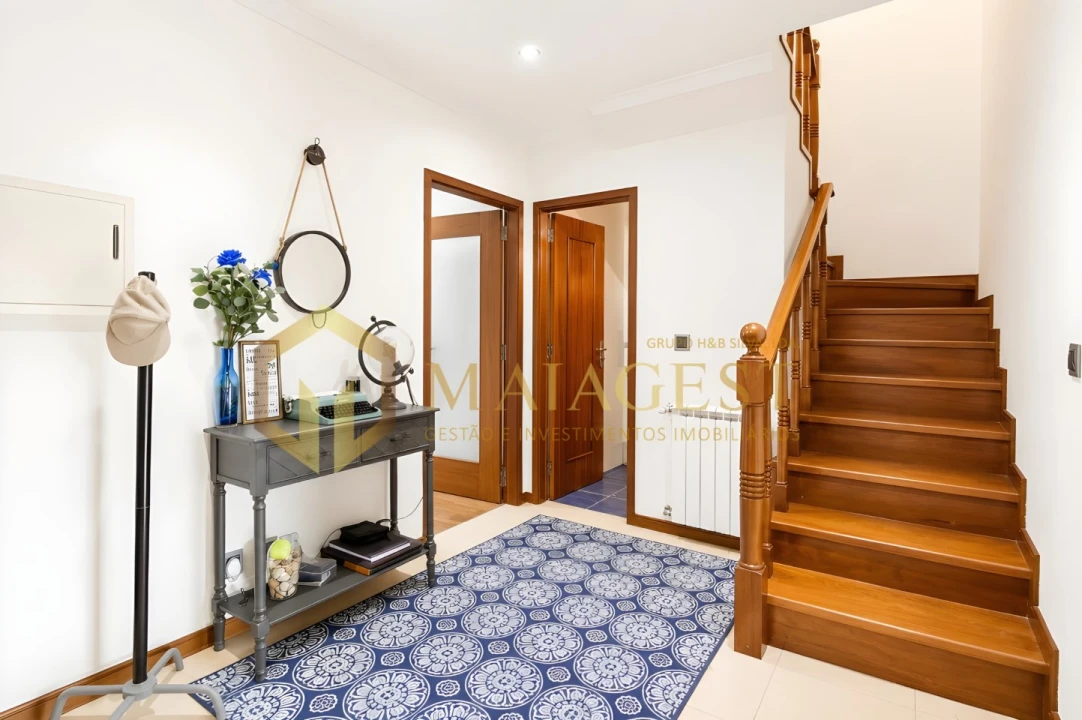 Apartamento T4 para Venda em Mafamude e Vilar do Paraíso Foto 2