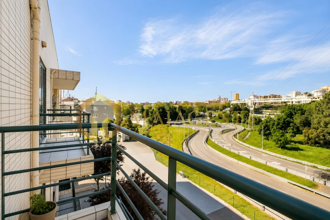 Apartamento T4 para Venda em Mafamude e Vilar do Paraíso Foto 7