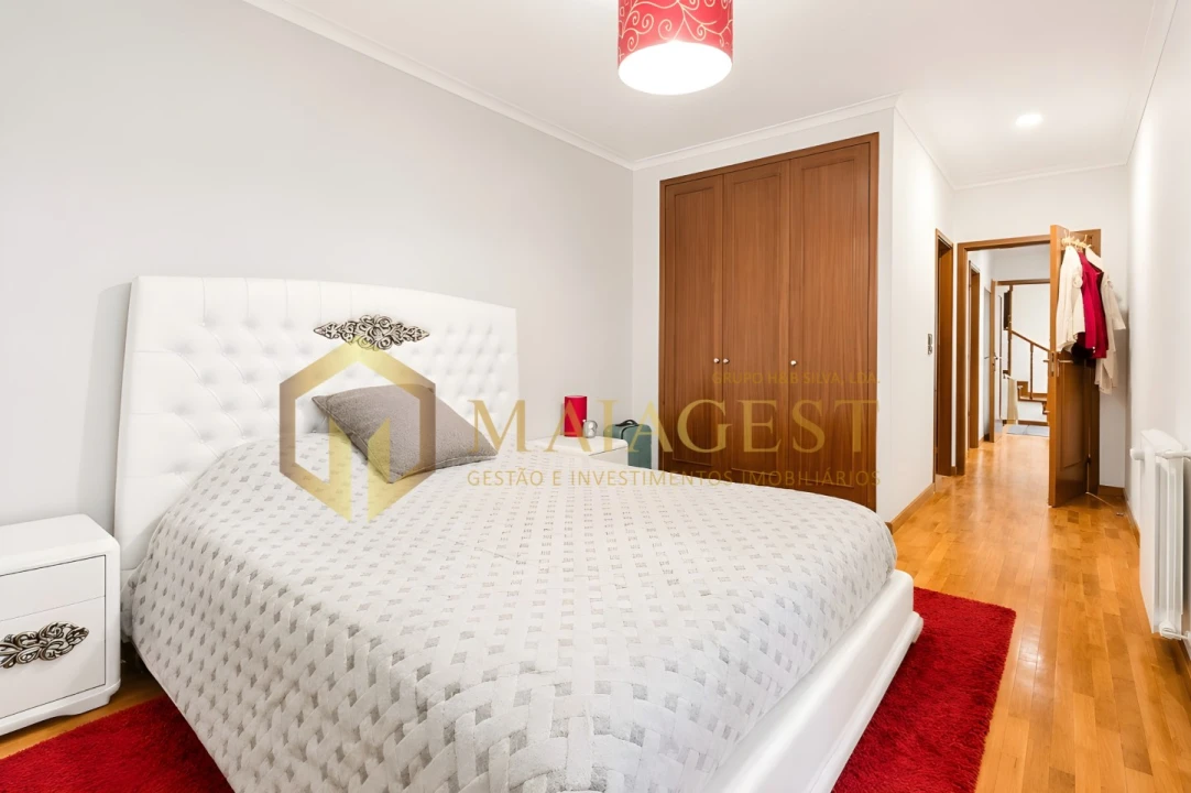 Apartamento T4 para Venda em Mafamude e Vilar do Paraíso Foto 13