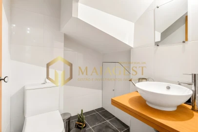 Apartamento T4 para Venda em Mafamude e Vilar do Paraíso