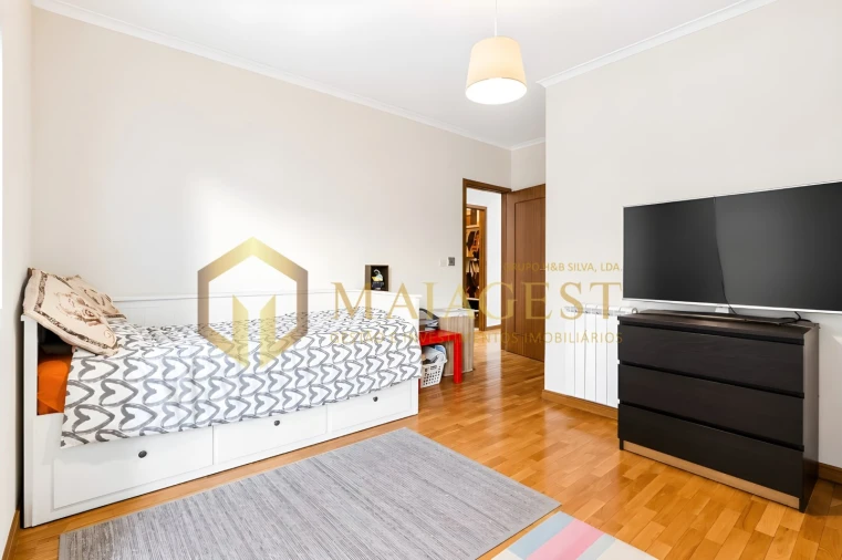 Apartamento T4 para Venda em Mafamude e Vilar do Paraíso Foto 10