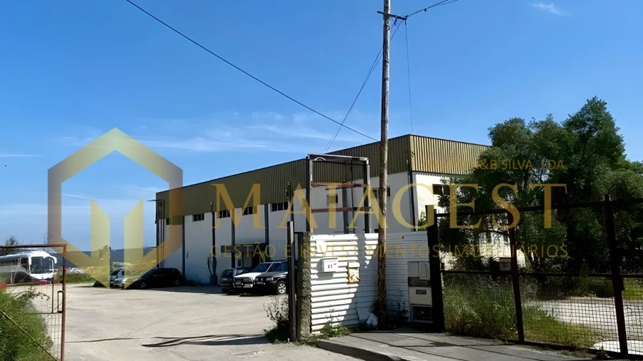 Armazém para Venda em Ermesinde