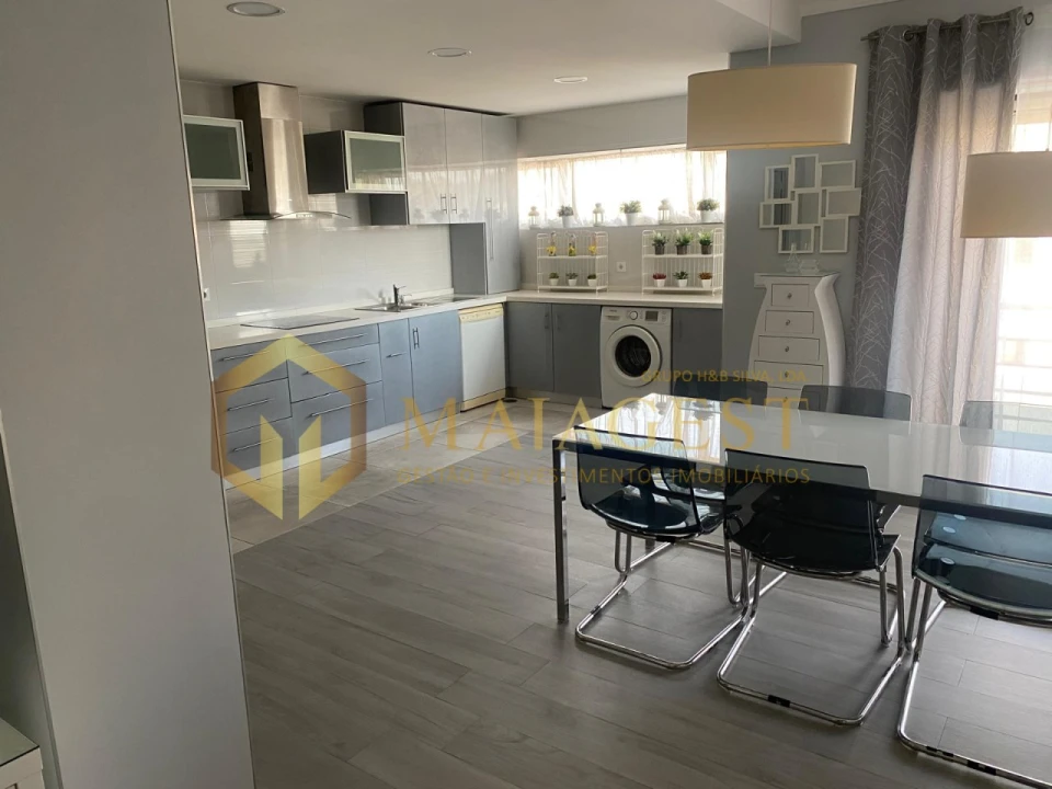 Apartamento T2 para Arrendamento em São Mamede de Infesta e Senhora da Hora Foto 7