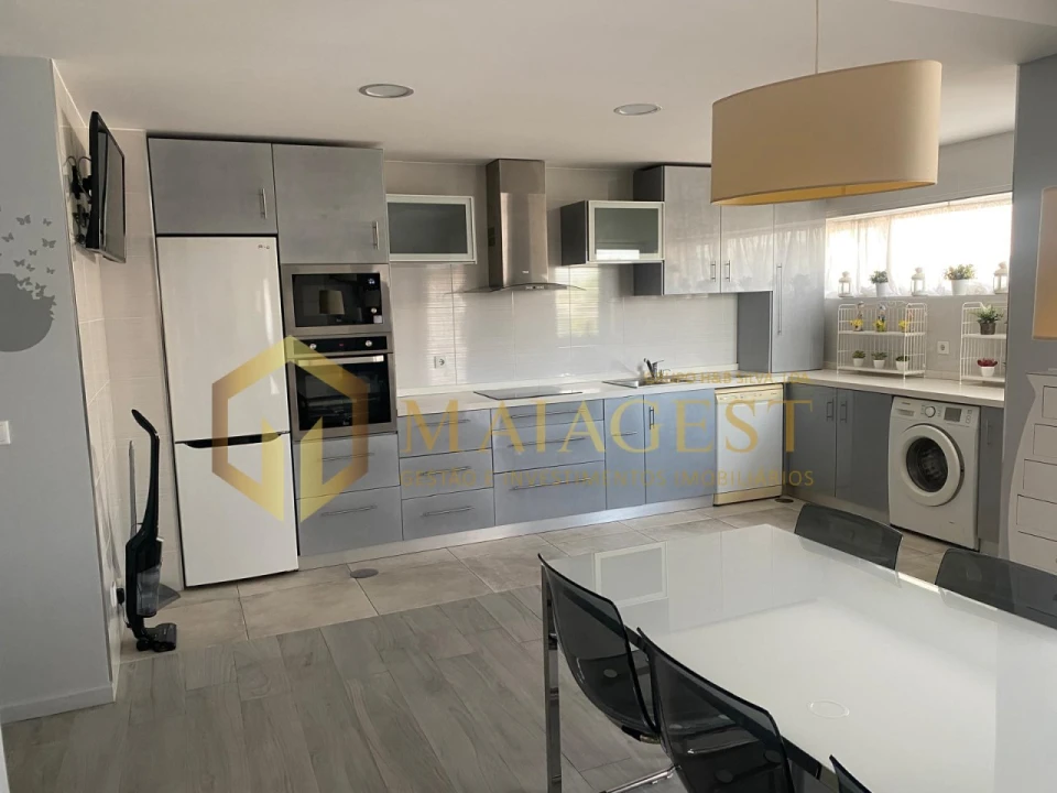 Apartamento T2 para Arrendamento em São Mamede de Infesta e Senhora da Hora Foto 10