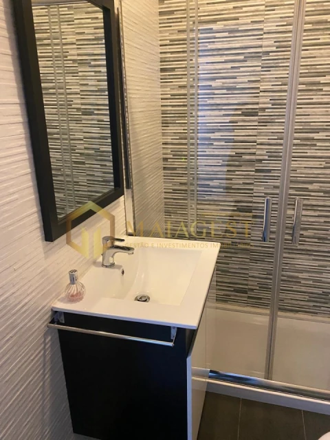 Apartamento T2 para Arrendamento em São Mamede de Infesta e Senhora da Hora