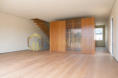 Moradia T3 para Venda em Gondomar (São Cosme), Valbom e Jovim