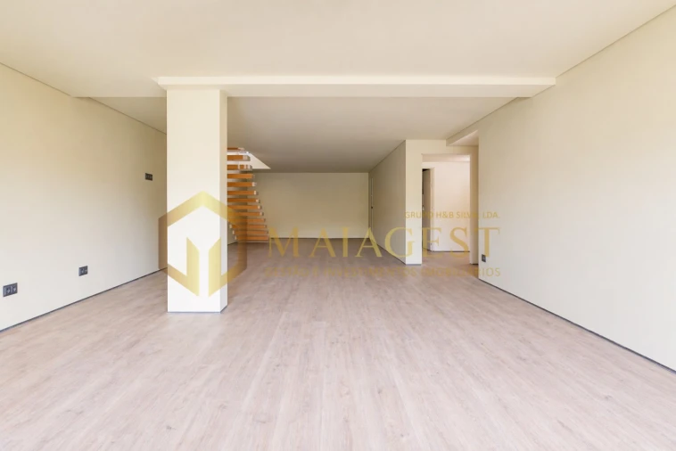 Moradia T3 para Venda em Gondomar (São Cosme), Valbom e Jovim Foto 2