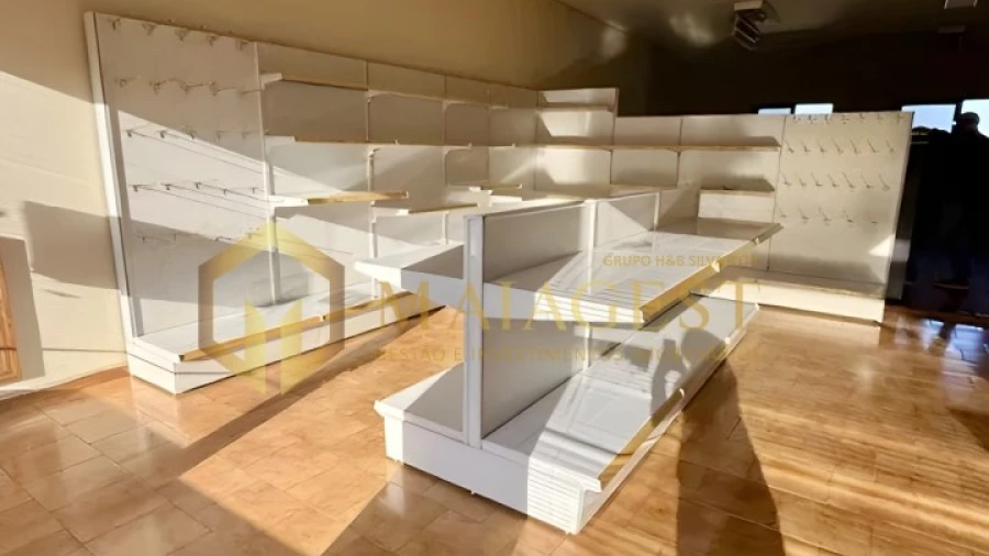 Loja para Venda em Cidade da Maia