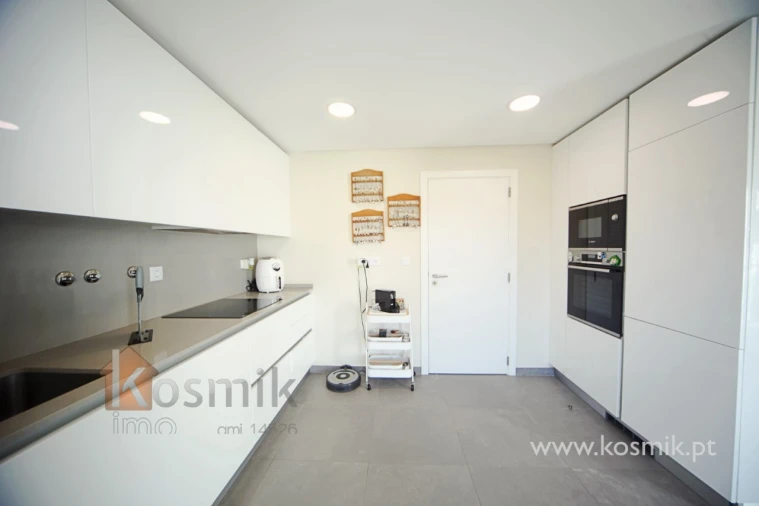 Apartamento T2 para Venda em Pontinha e Famões Foto 30