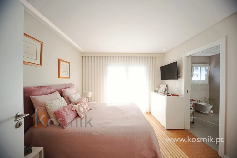 Apartamento T2 para Venda em Pontinha e Famões Foto 31