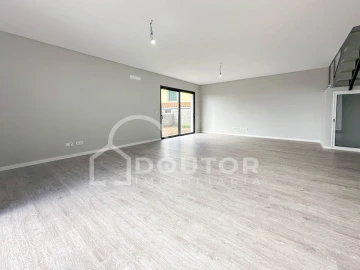 Moradia T3 para Venda em São Roque