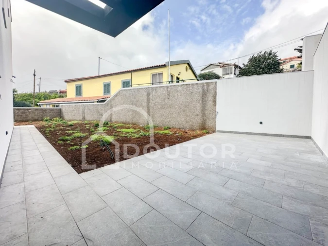 Moradia T3 para Venda em São Roque Foto 3