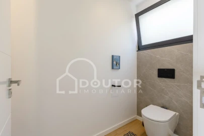 Moradia T3 para Venda em Funchal (Santa Maria Maior)
