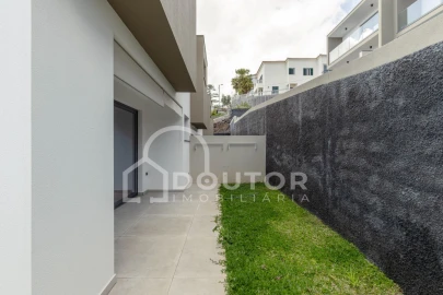 Moradia T3 para Venda em Funchal (Santa Maria Maior)