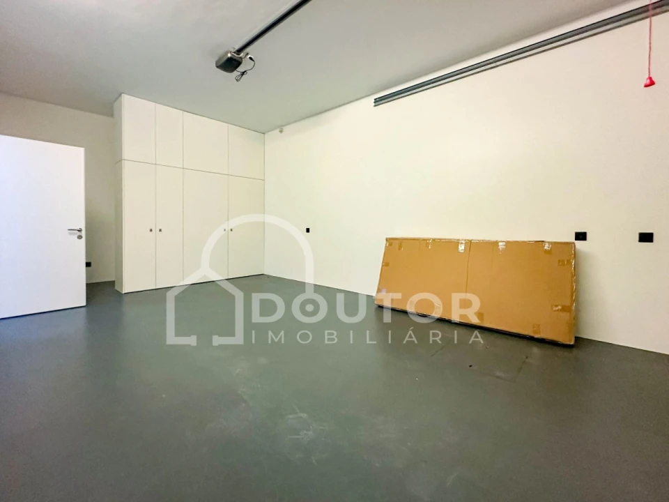 Moradia T3 para Venda em São Martinho Foto 24