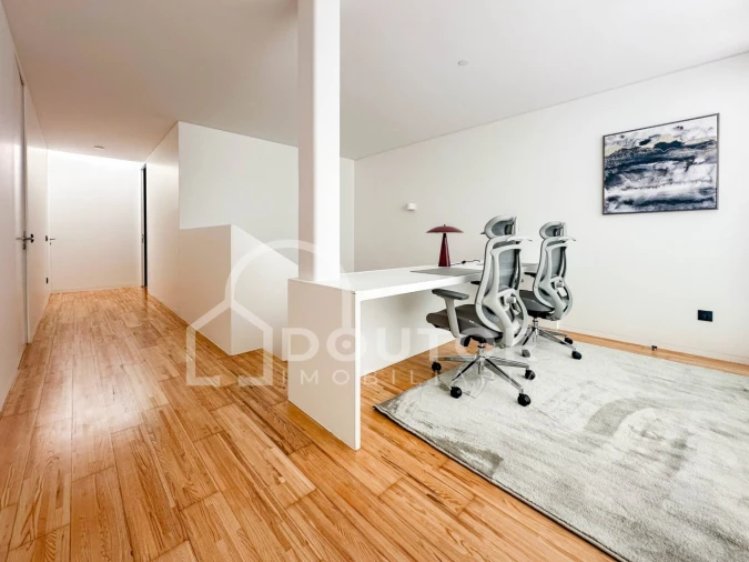 Moradia T3 para Venda em São Martinho Foto 21