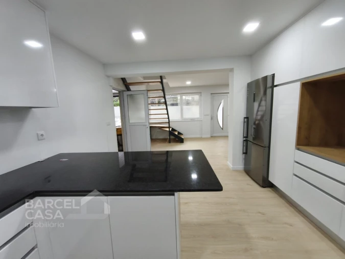 Moradia T4 para Venda em Cossourado Foto 8