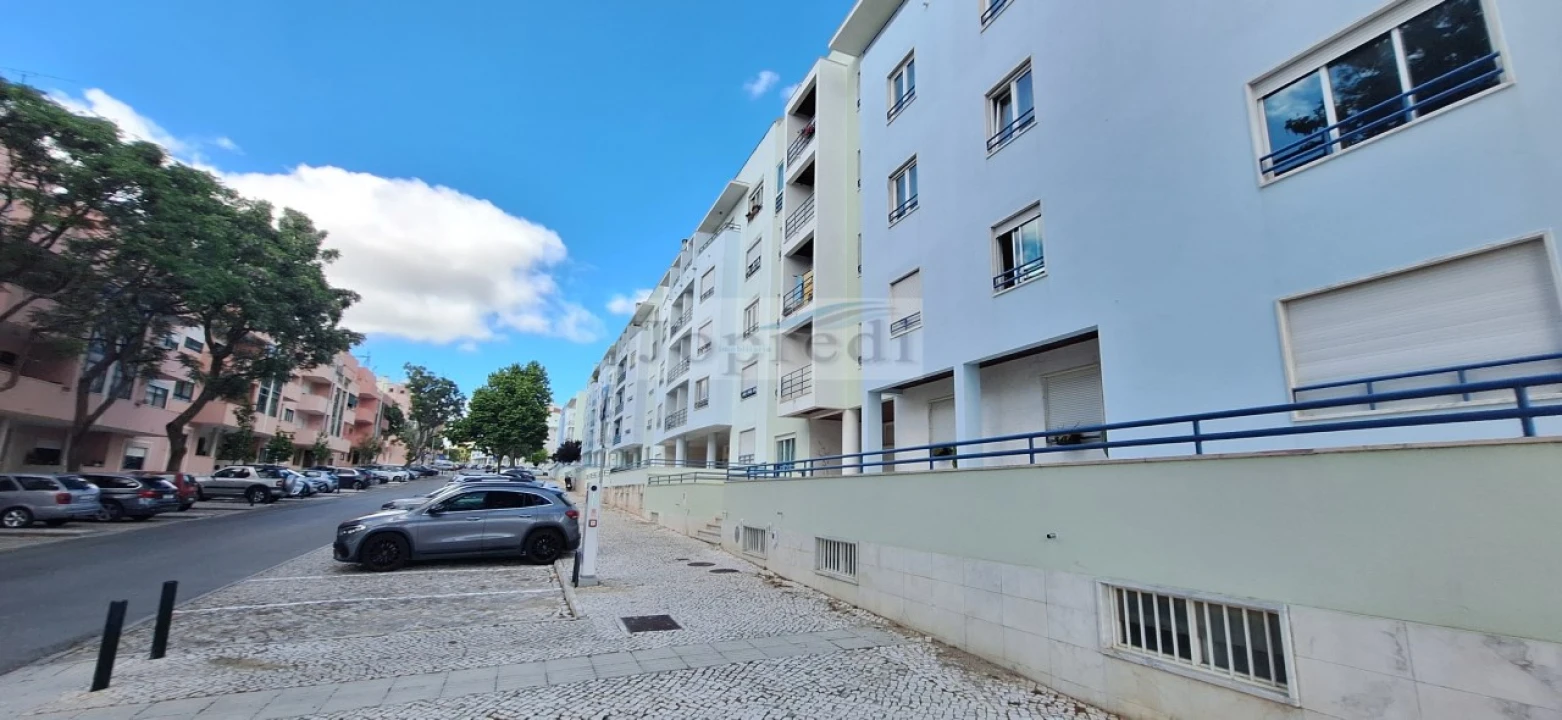Apartamento T3 para Venda em Carcavelos e Parede Foto 29