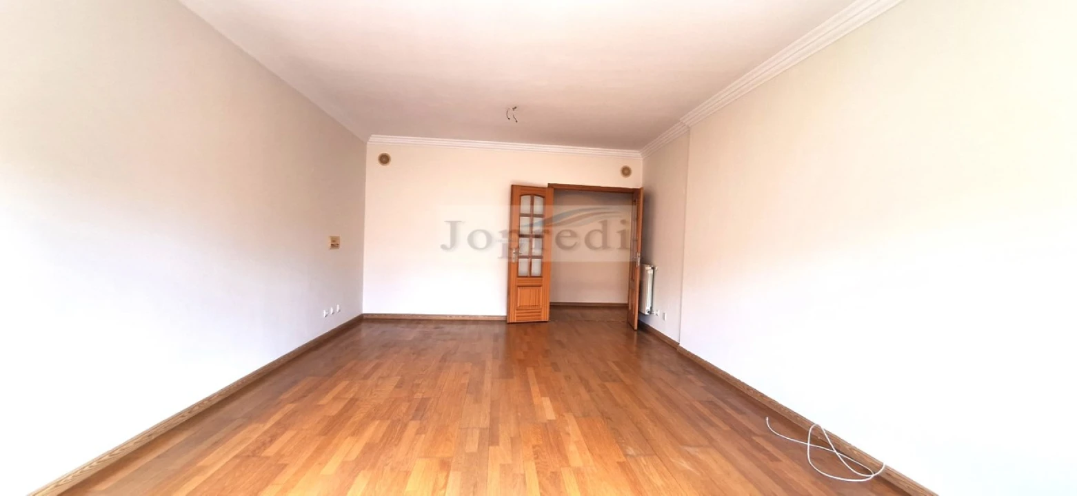 Apartamento T3 para Venda em Carcavelos e Parede Foto 3
