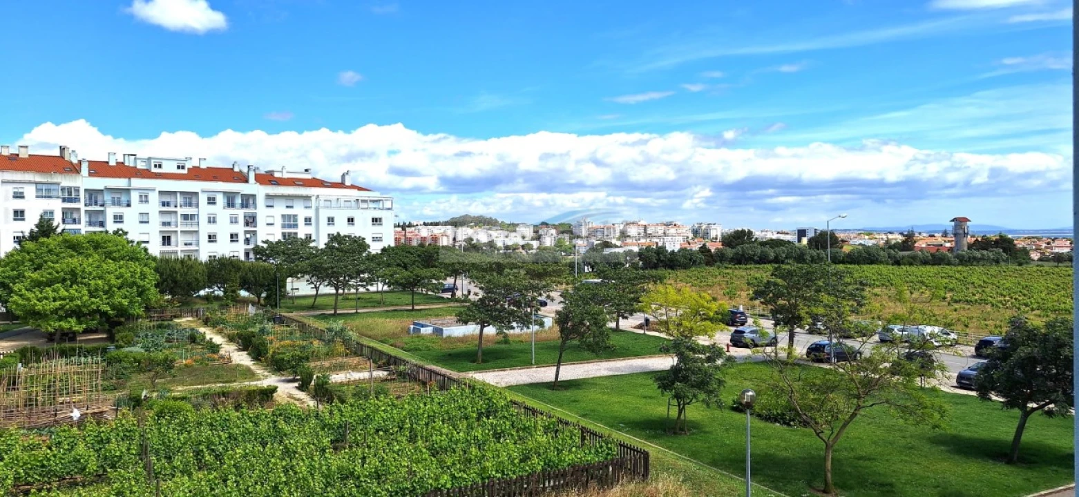 Apartamento T3 para Venda em Carcavelos e Parede Foto 27