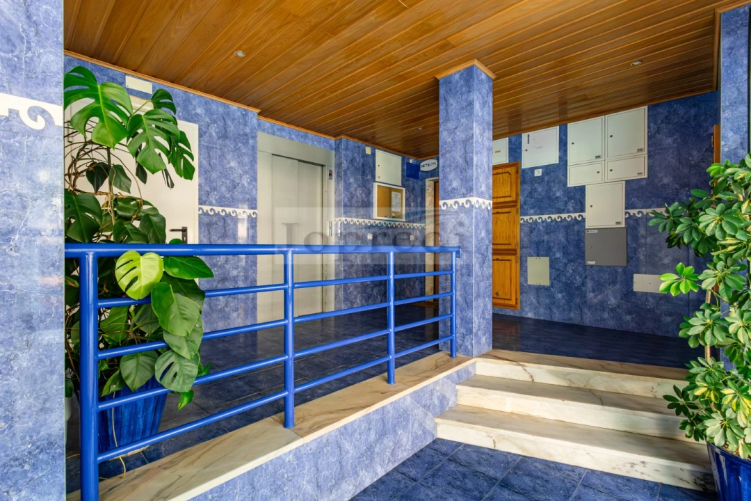 Apartamento T3 para Venda em Carcavelos e Parede Foto 2