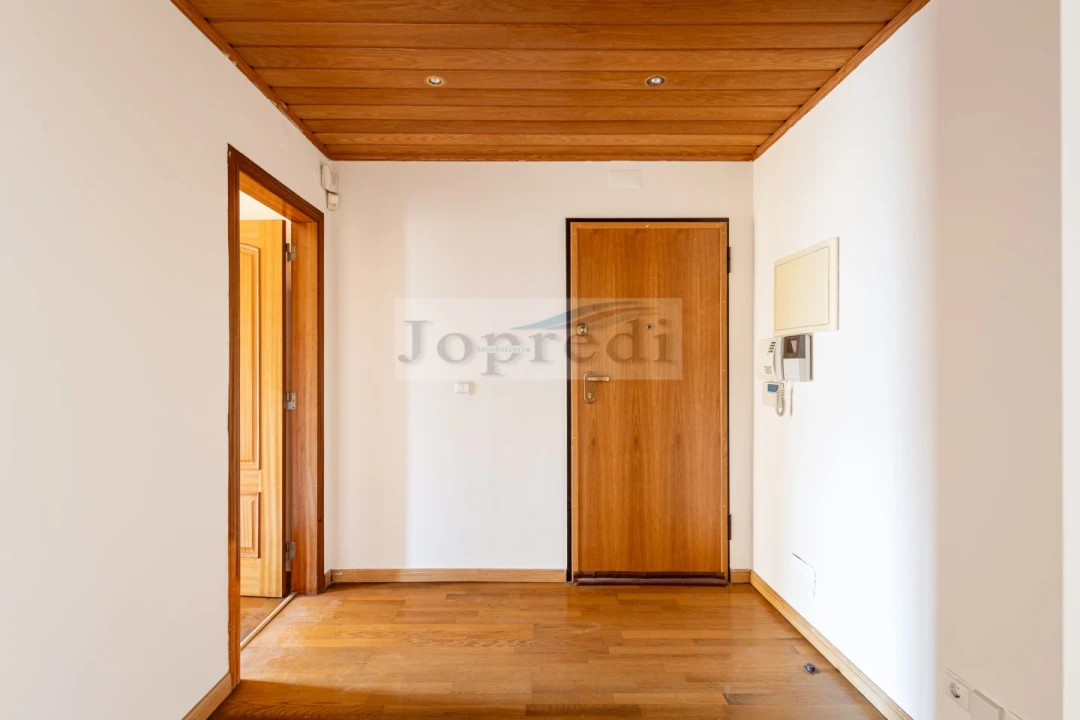 Apartamento T3 para Venda em Carcavelos e Parede Foto 3