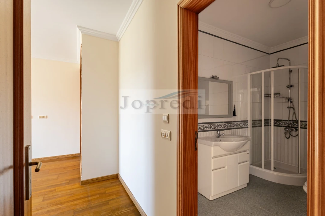 Apartamento T3 para Venda em Carcavelos e Parede Foto 18