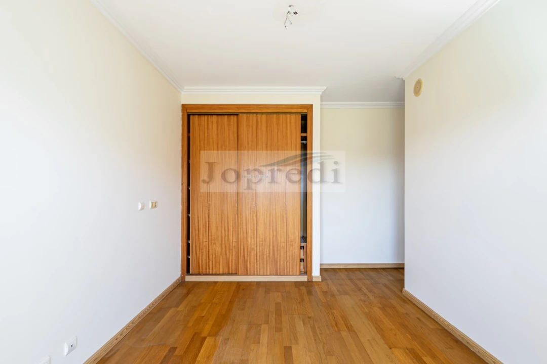 Apartamento T3 para Venda em Carcavelos e Parede Foto 20