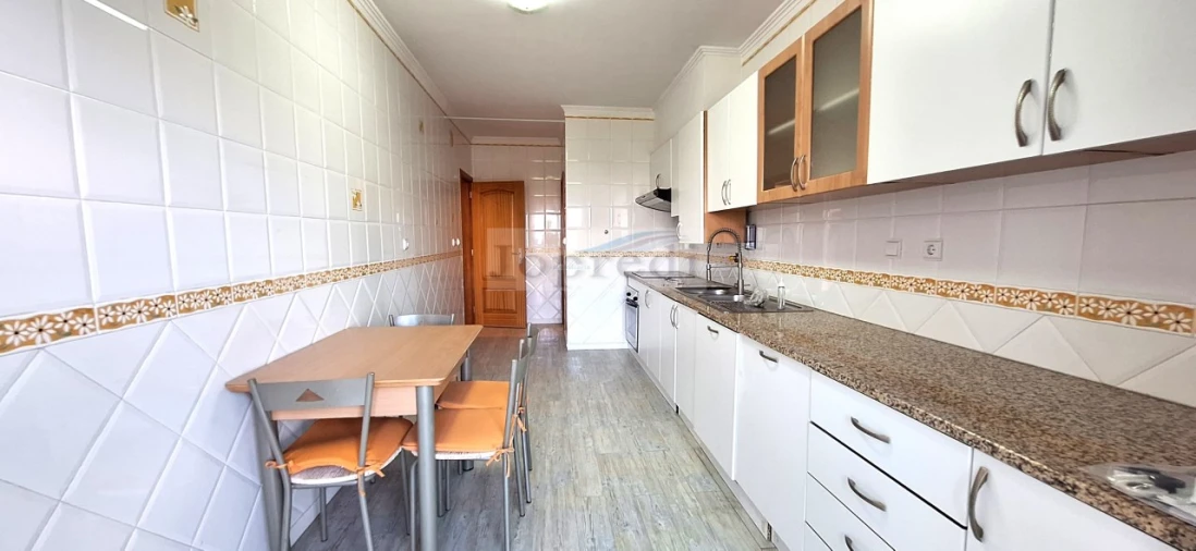 Apartamento T3 para Venda em Carcavelos e Parede Foto 6