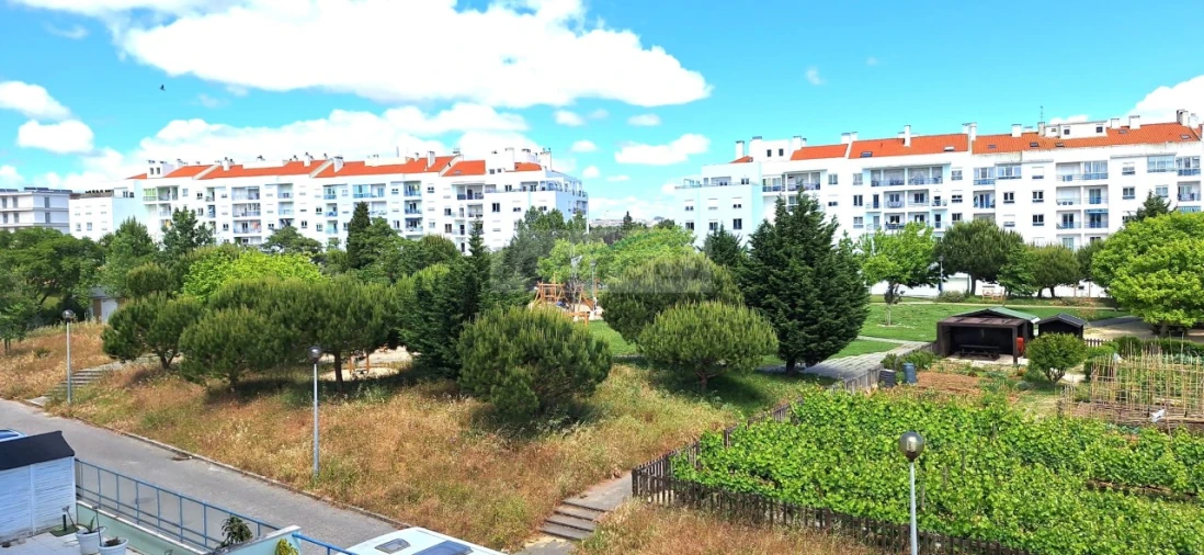 Apartamento T3 para Venda em Carcavelos e Parede Foto 26