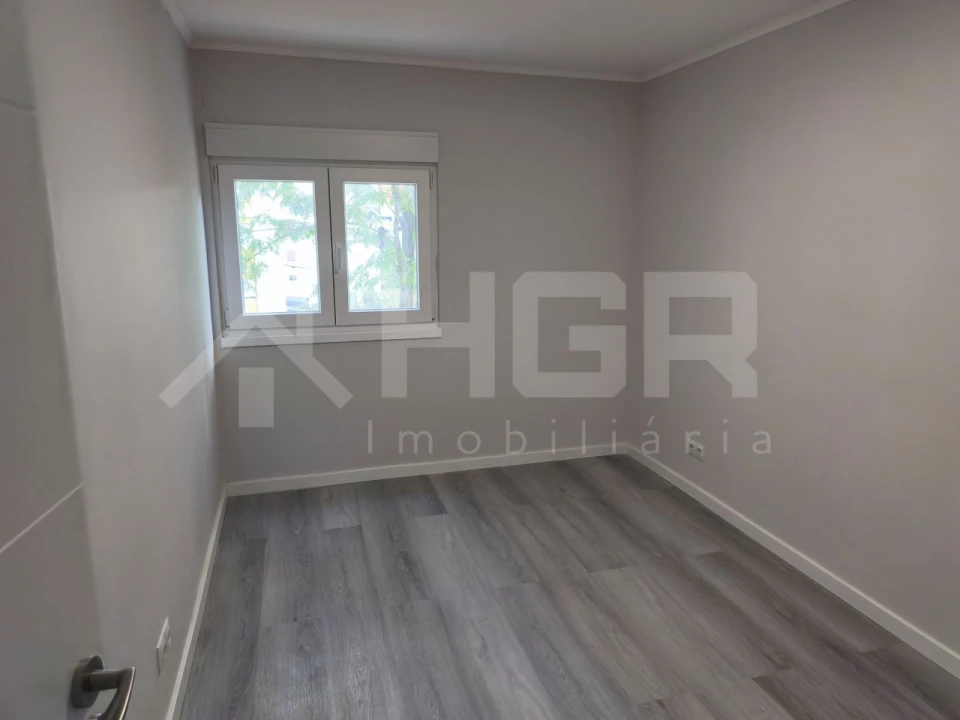 Apartamento T3 para Venda em Laranjeiro e Feijó Foto 16