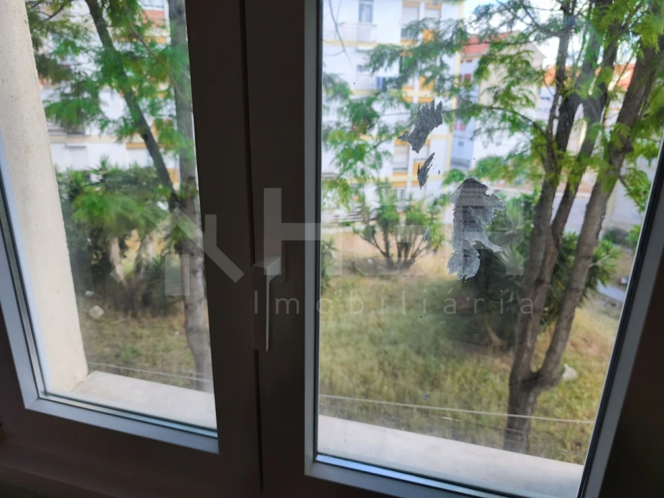 Apartamento T3 para Venda em Laranjeiro e Feijó Foto 17