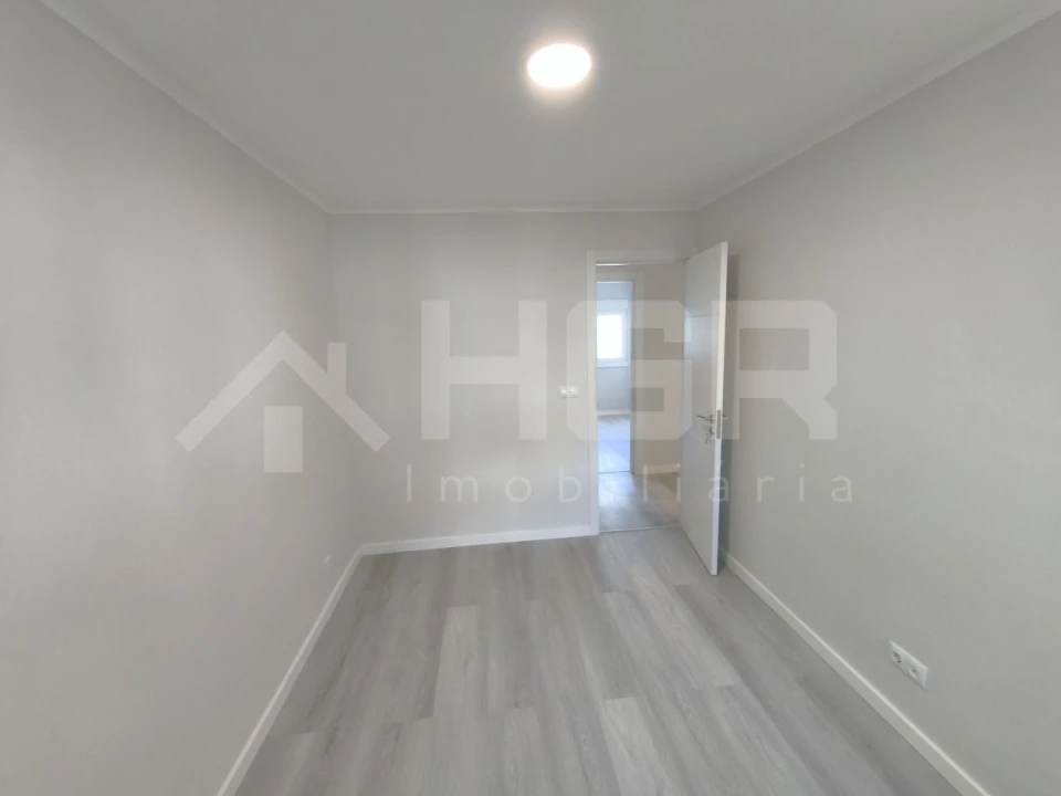 Apartamento T3 para Venda em Laranjeiro e Feijó Foto 19