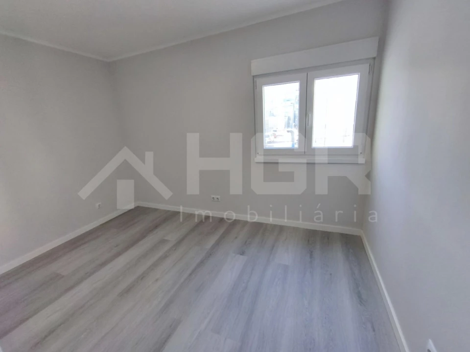 Apartamento T3 para Venda em Laranjeiro e Feijó Foto 21
