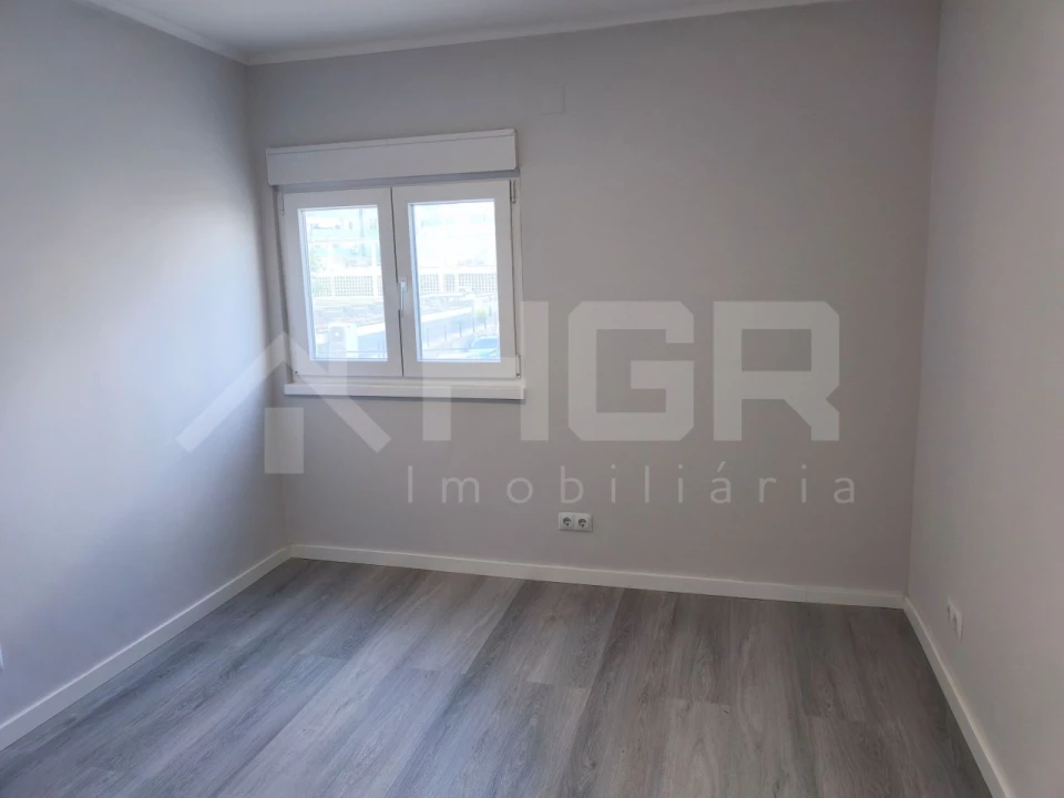 Apartamento T3 para Venda em Laranjeiro e Feijó Foto 23