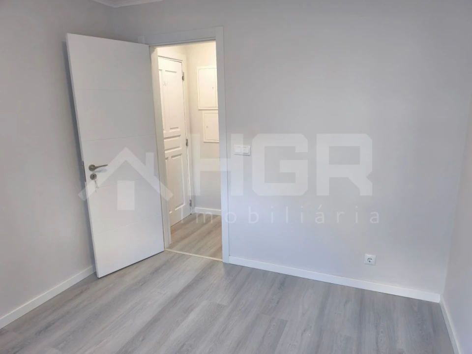 Apartamento T3 para Venda em Laranjeiro e Feijó Foto 24