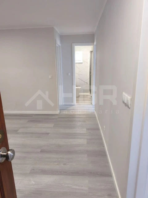 Apartamento T3 para Venda em Laranjeiro e Feijó