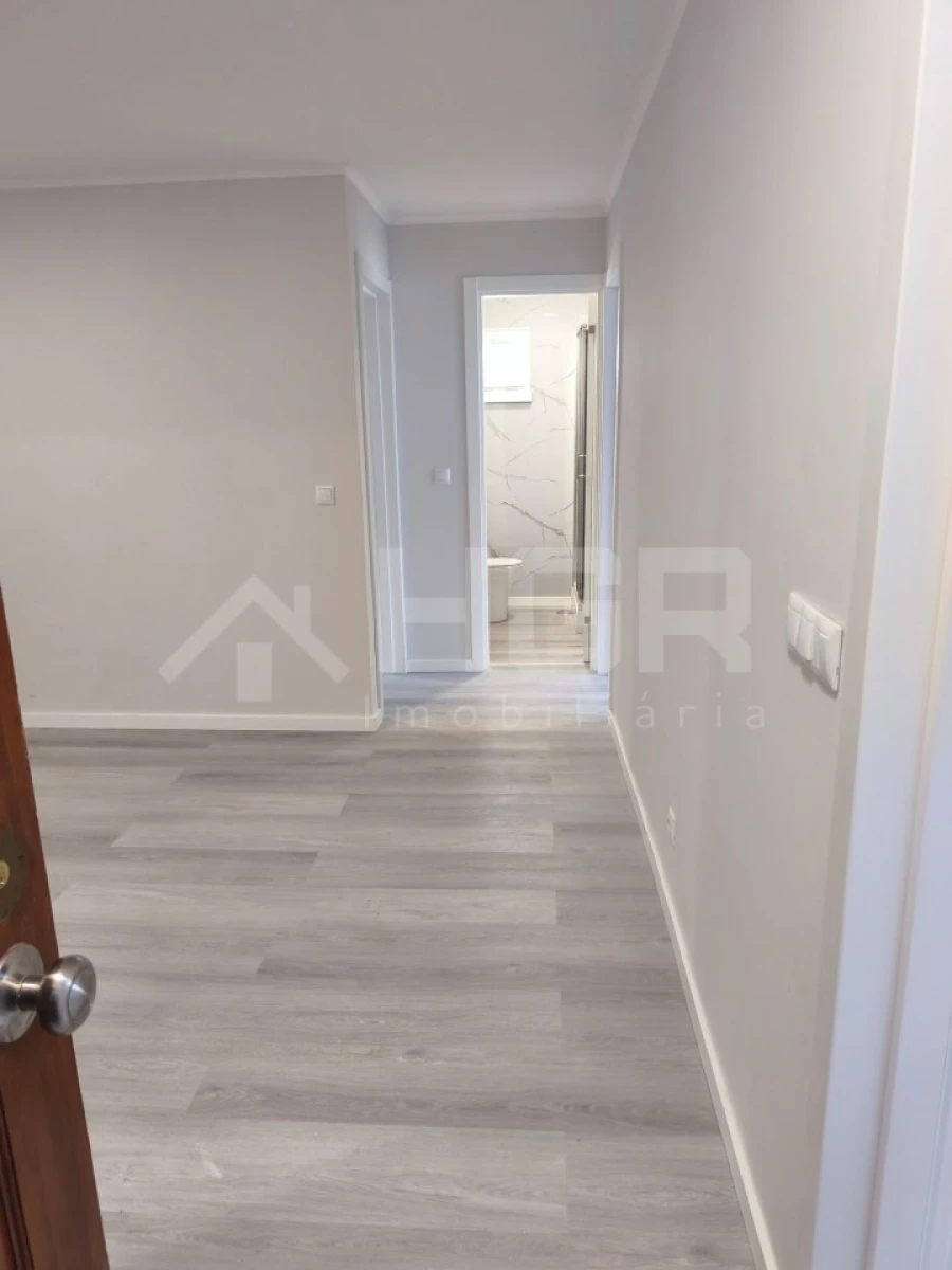 Apartamento T3 para Venda em Laranjeiro e Feijó Foto 2